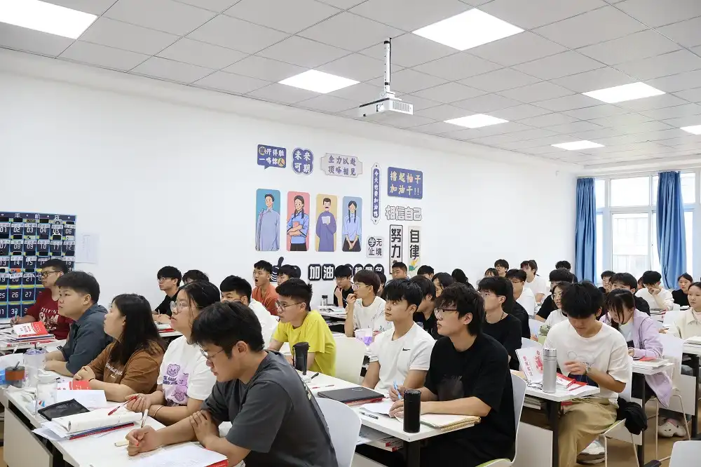 西大学城总部教室