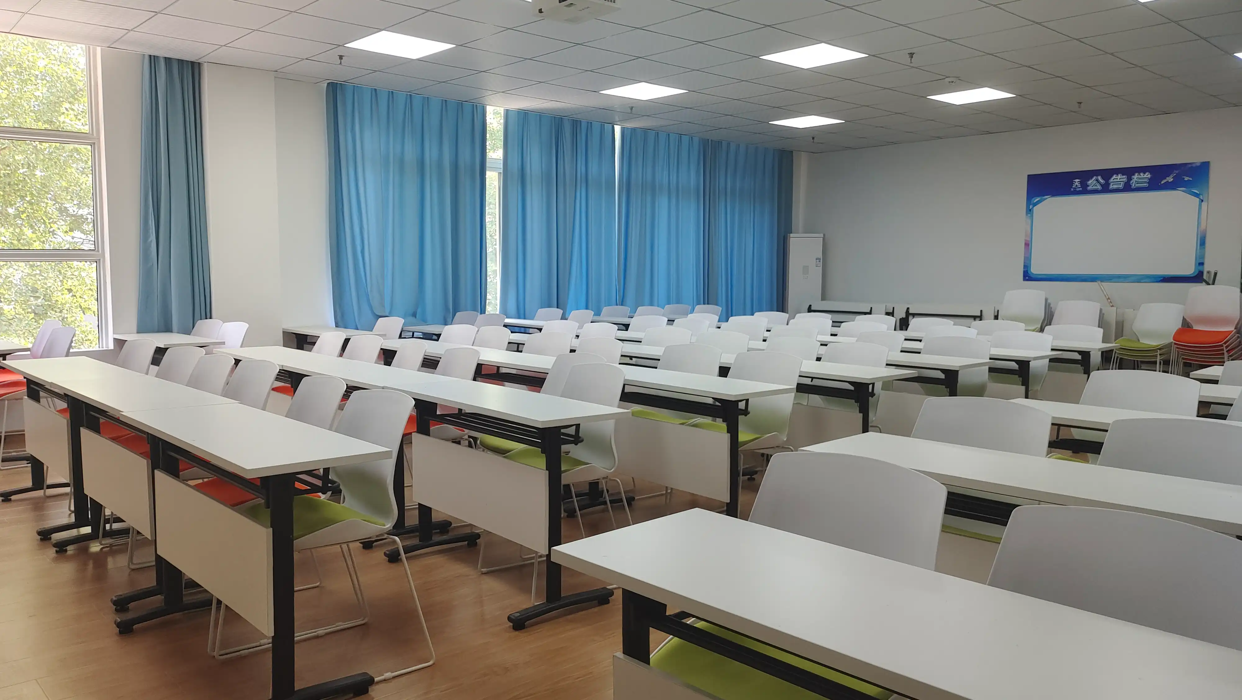 北大学城总部教室